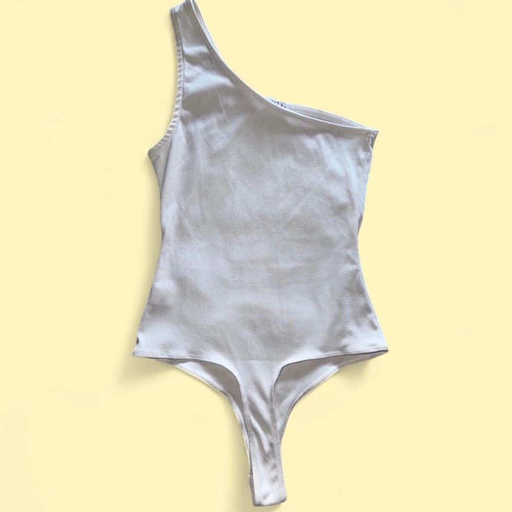 One-Shoulder Bodysuit- White